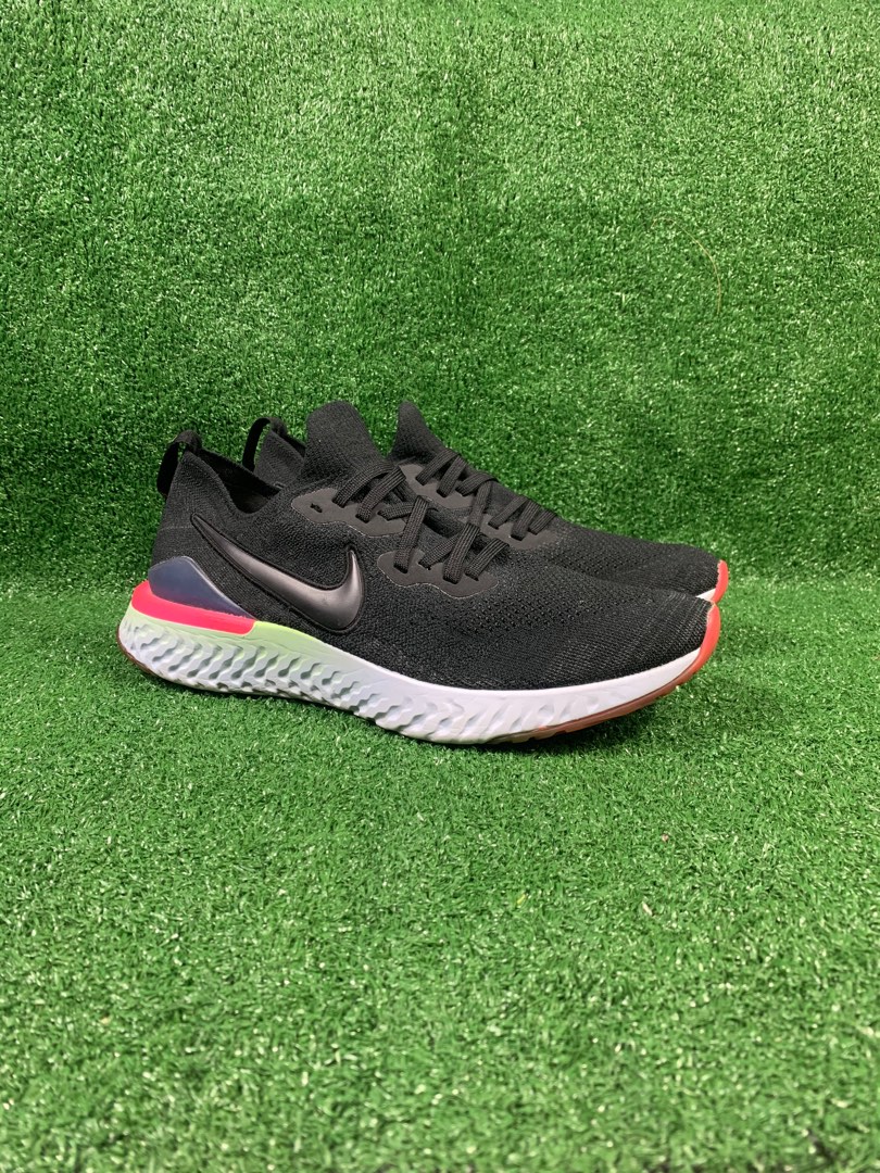 nike epic react flyknit 2 black sapphire hyper pink