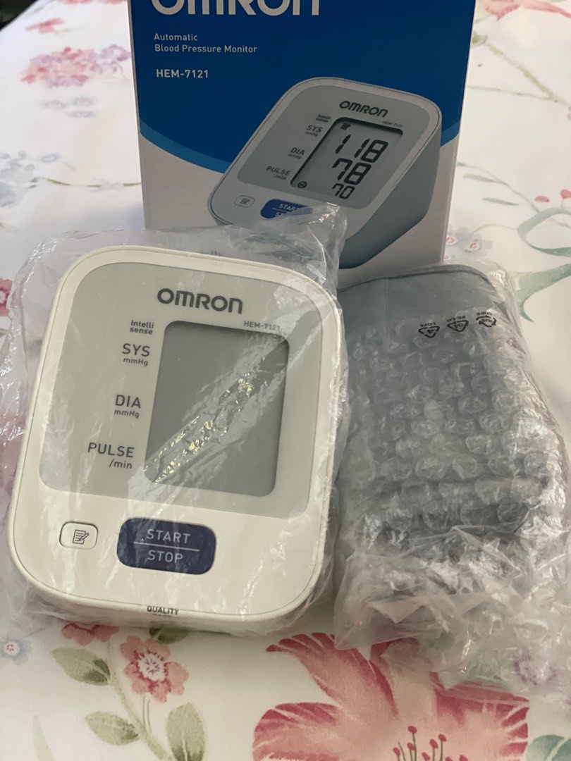 Omron Automatic Blood Pressure Monitor HEM7121, Health & Nutrition