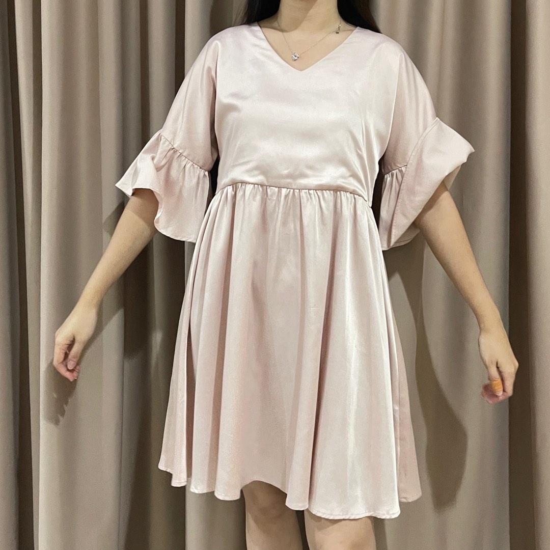 Pomelo Lilian Baby Doll Dress Pink Satin Cute Dress Bumil Menyusui Baju Fashion Wanita Preloved Thrift