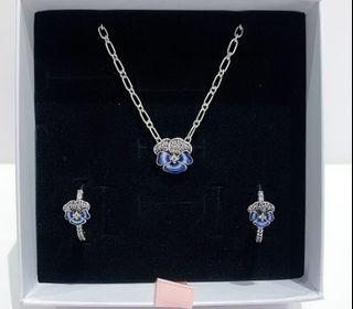 SALE💟 AUTH PANDORA BLUE PANCY FLOWER LINK NECKLACE AND HOOP EARRING SET TERNO