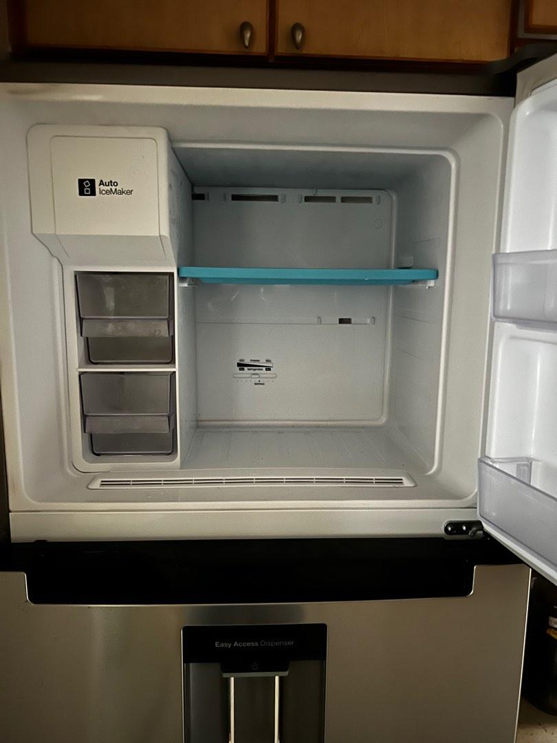 Samsung Fridge with Ice Maker and Water Dispenser, TV & Home
