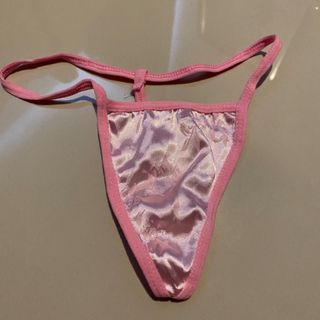 (Category: ) located in . Submitted by bajuscloset (Listing ID 1190198007, Image 1). Description: .