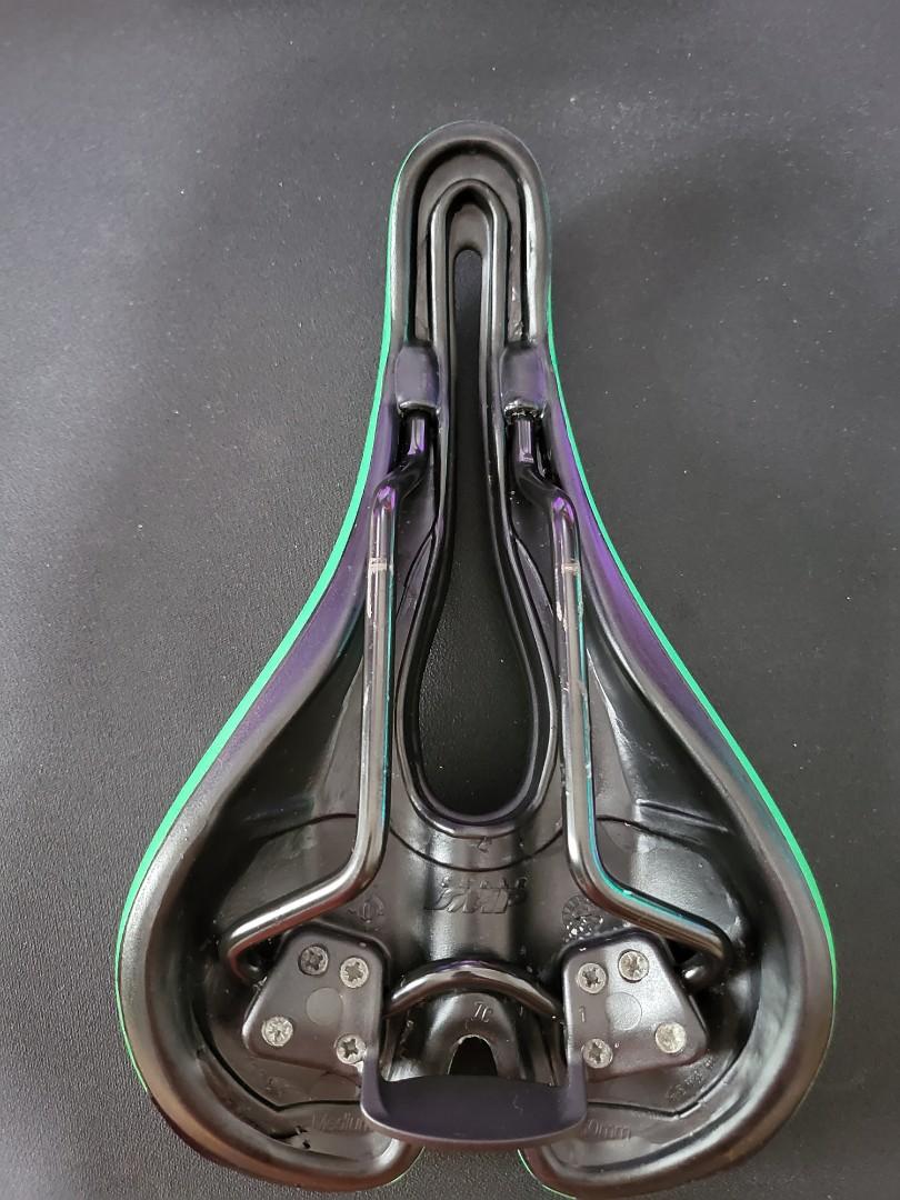 Selle SMP Saddle TRK Medium, Sports Equipment, Bicycles & Parts, Parts