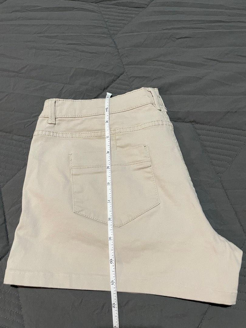 Shana Khahi Chino Shorts (Category: Shorts) located in Quezon City. Submitted by luwian (Listing ID 1190203170, Image 3). Description: Brand: Shana No issue 38 on tag 100 plus sf RFS: Decluttering Location QC DM for more details. Thank you..