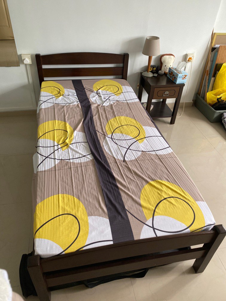 URGENTLY CLEARING Single Mattress, Furniture & Home Living, Furniture