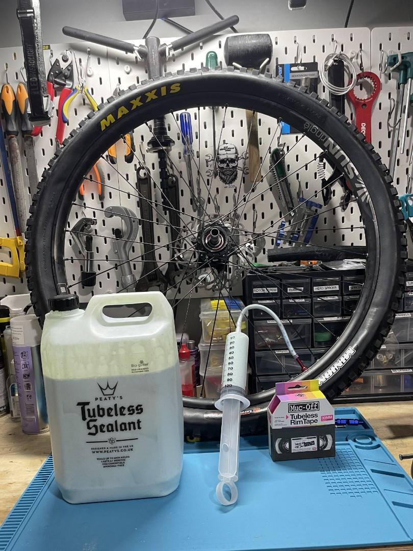 Tube to tubeless outlet conversion
