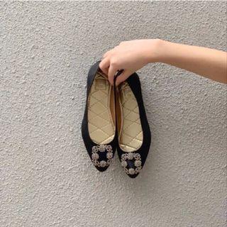 Tututoe Carrie Black Pointy Flat Shoes Hitam size 37