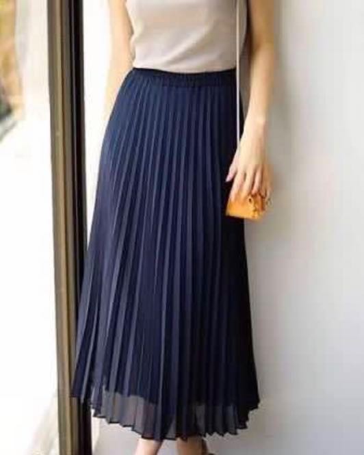 Navy top skirt uniqlo