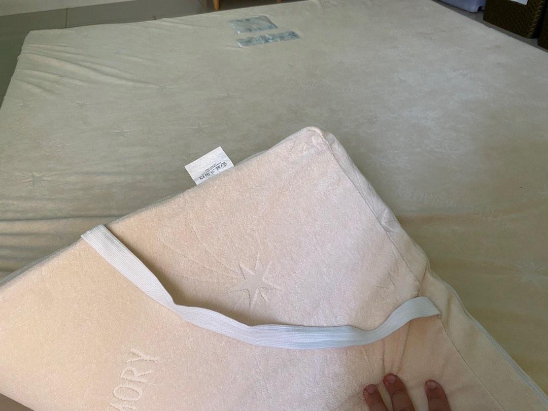 Uratex 3in Senso Memory Foam Topper Queen Size, Furniture & Home Living, Furniture, Bed Frames