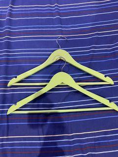 Wooden Hangers High Quality  10 pcs price 