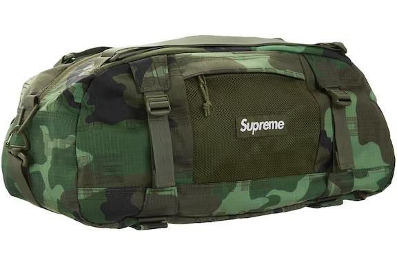 全新Supreme Duffle Bag (FW21B10) Woodland Camo 原裝只得1件, 名牌