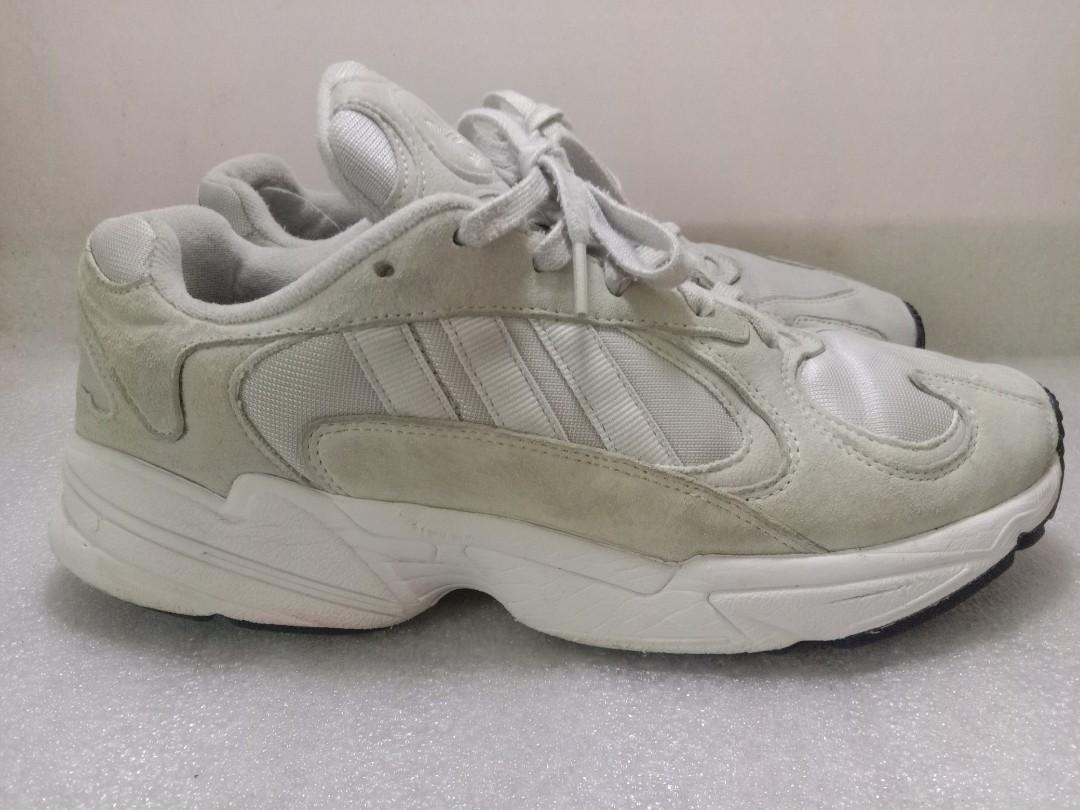 Light grey yung shop 1s