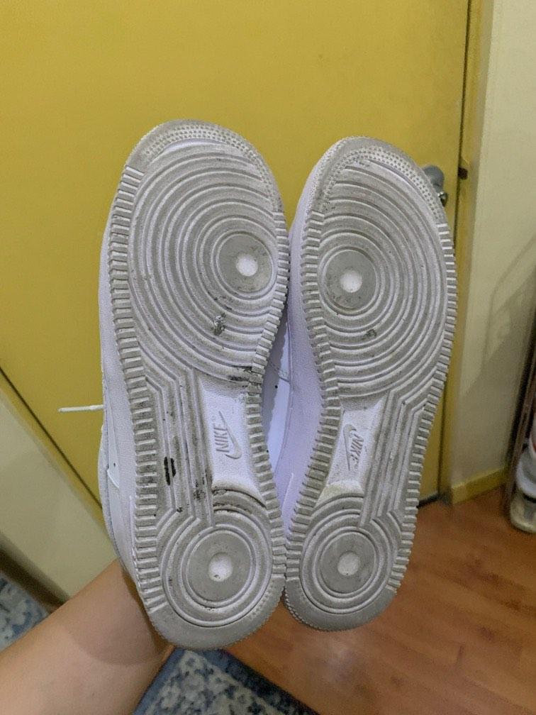 Air force 1 triple white (Category: Sneakers) located in Quezon City. Submitted by goodollovedgoods (Listing ID 1190453535, Image 2). Description: Nike Air force 1 Sz9.5 No issue just dirty With box Legit pair Price firm Used for a month only.