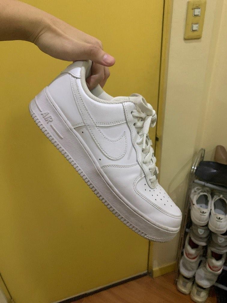 Air force 1 triple white (Category: Sneakers) located in Quezon City. Submitted by goodollovedgoods (Listing ID 1190453535, Image 1). Description: Nike Air force 1 Sz9.5 No issue just dirty With box Legit pair Price firm Used for a month only.