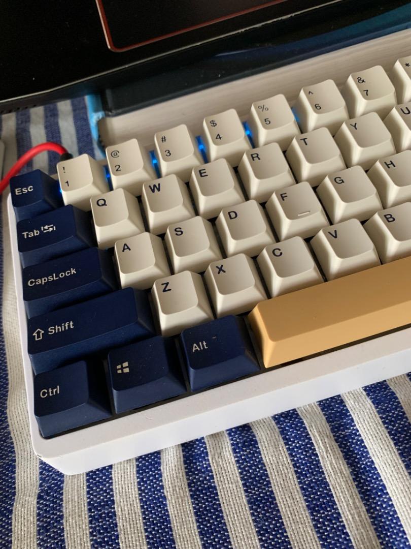 Anne Pro 2 x GC 60 (Aluminim base) (Category: Computer Keyboard) located in Las Pinas. Submitted by ashadc (Listing ID 1190317899, Image 2). Description: Mill maxed Hot swappable Aluminum base Purchased at 9k Slightly negotiable RFS: Upgrading.