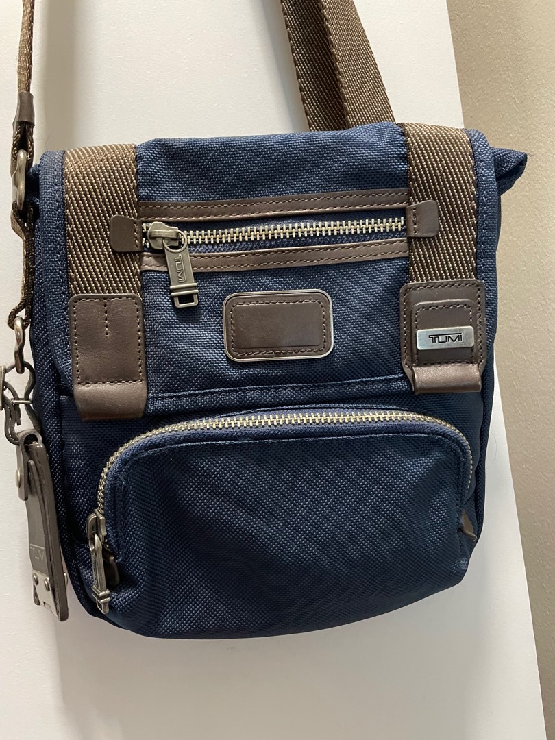 Tumi kerby on sale crossbody
