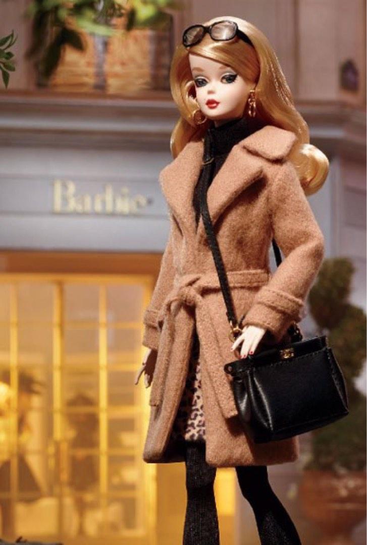 Barbie 2025 camel coat