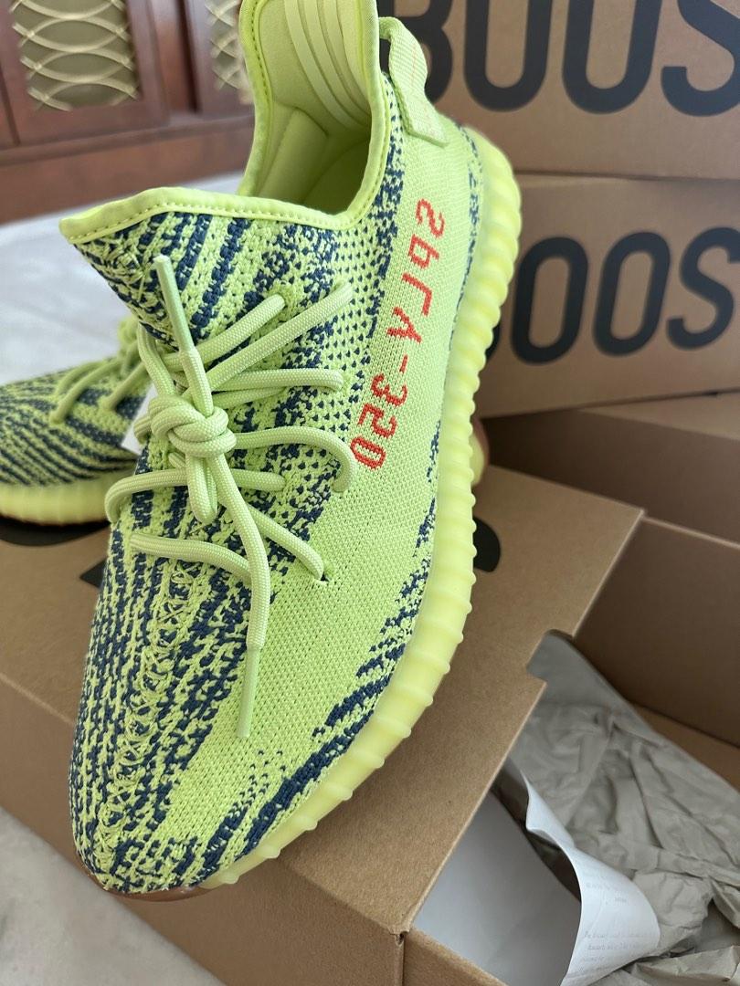 Frozen yellow hotsell yeezy footlocker