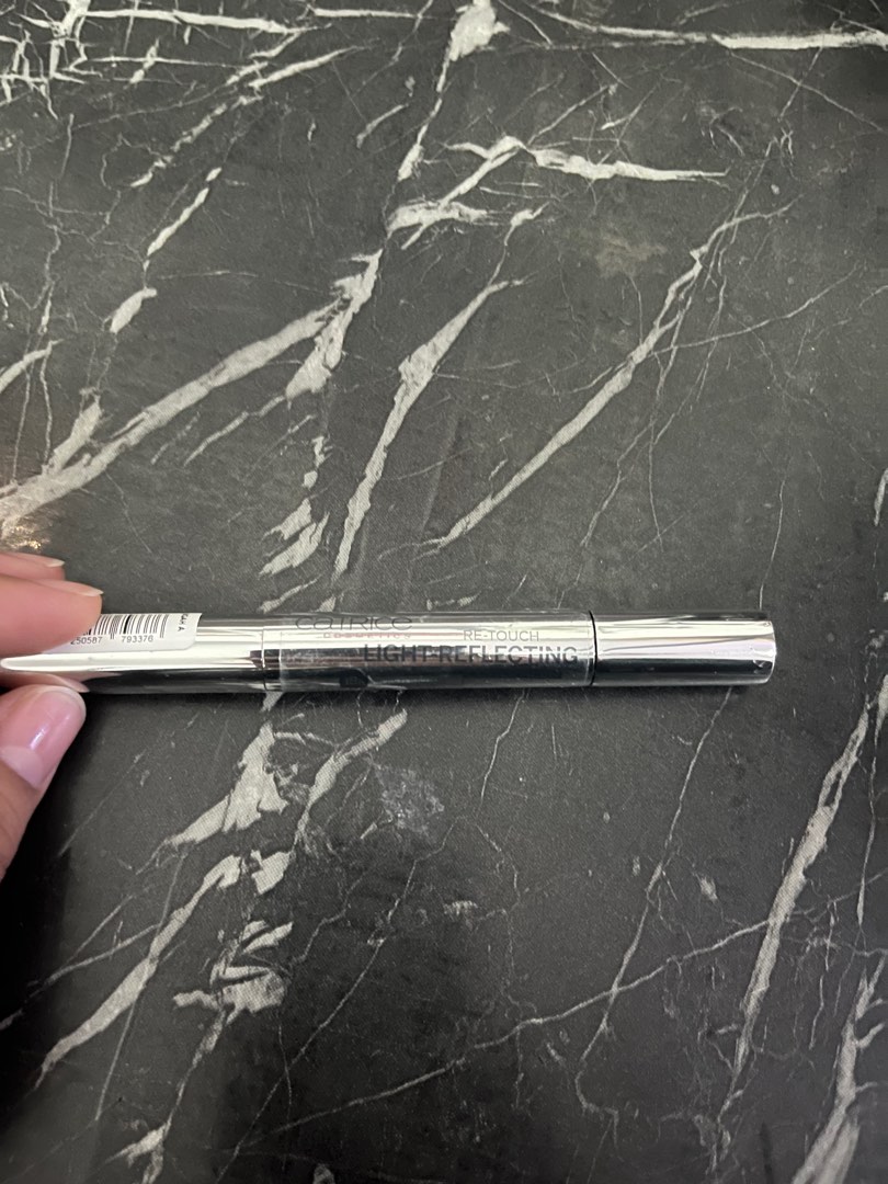 Catrice Light Reflecting Concealer Swatches Shelly Lighting