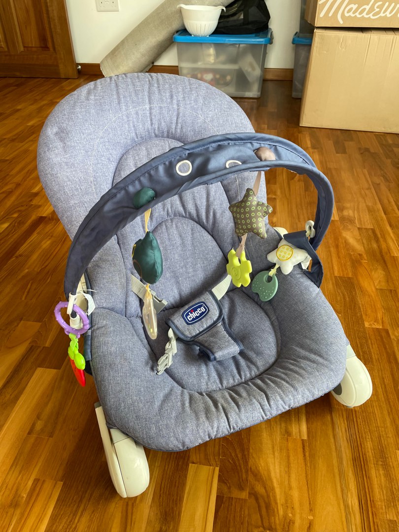 Chicco hoopla baby bouncer/rocker (not baby bjorn), Babies & Kids