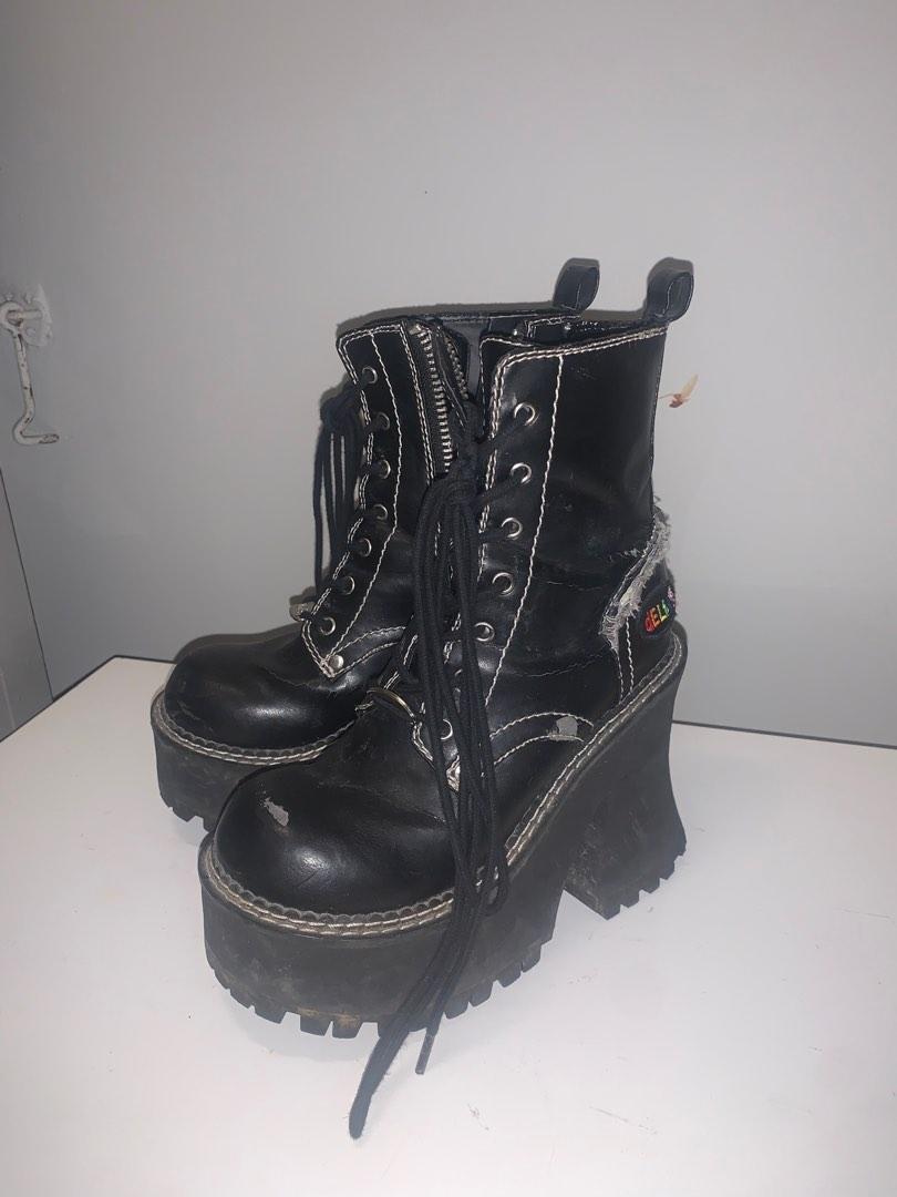 Delia s Platform Boots Women s Fashion Footwear Boots on Carousell