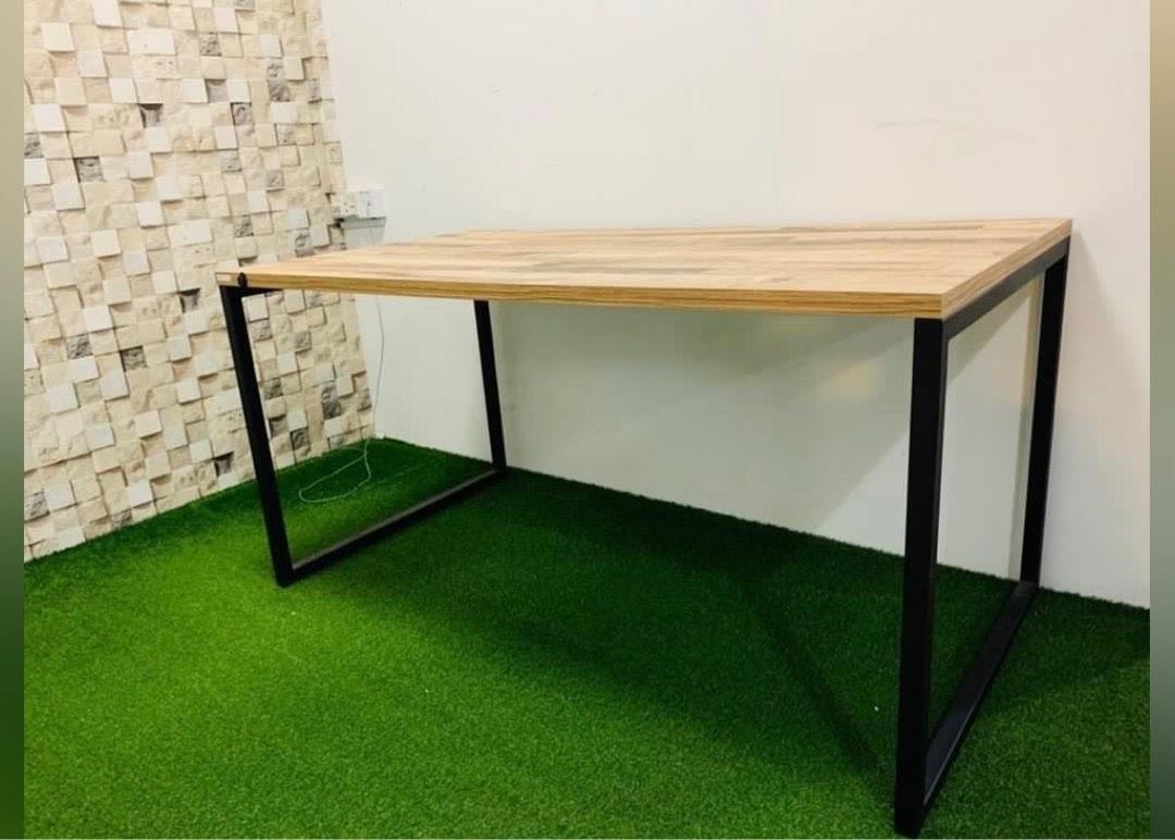 Work desk Table, Furniture & Home Living, Furniture, Tables & Sets on