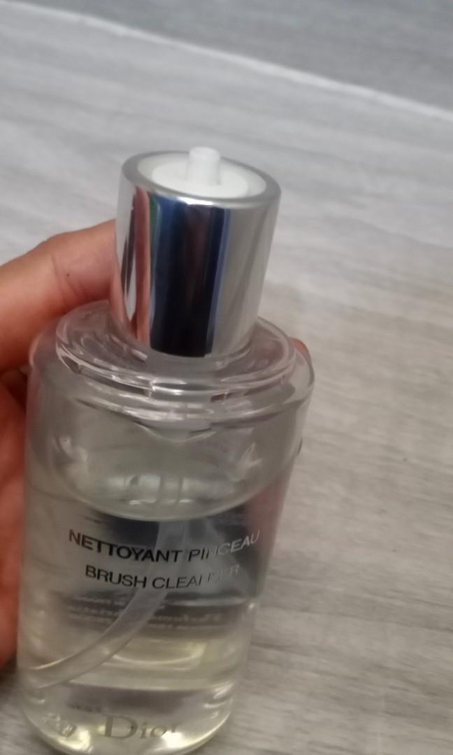 Dior on sale brush cleanser