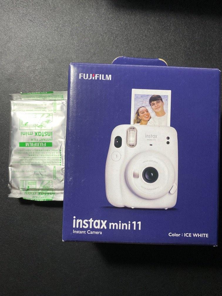 FUJIFILM INSTAX MINI 11 Instant Film Camera (Cloud Green)