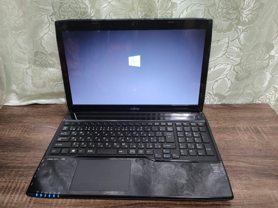 FUJITSU Lifebook AH45/T Intel (R) Core(TM) i3-4025U CPU @ 1.90GHz (4  CPUs),~1.9GHz 4gB Ram 320GB