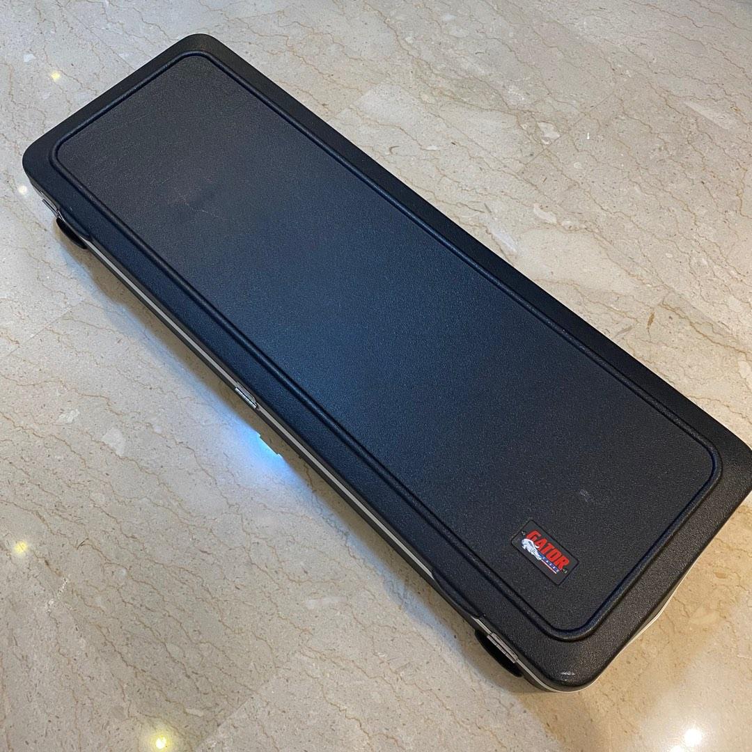 Fender Style Guitar GATOR Flight Case, Hobbies & Toys, Music & Media, Music Accessories on Carousell