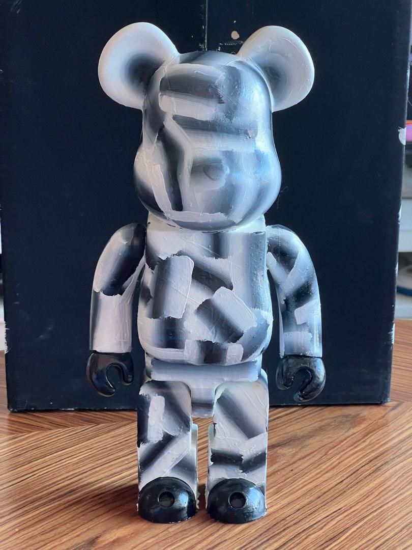 Geoffrey Bouillot 400% Bearbrick hand paint signed, 興趣及遊戲