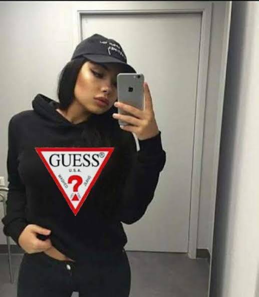 GUESS Pullover Hoodie Classic Logo 