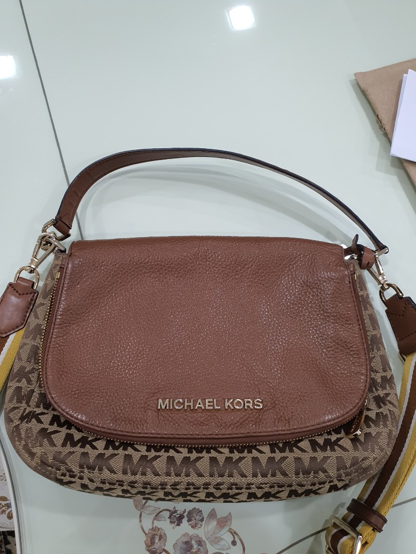 Handbag Michael Kors 100% Authentic, Luxury, Bags & Wallets on Carousell