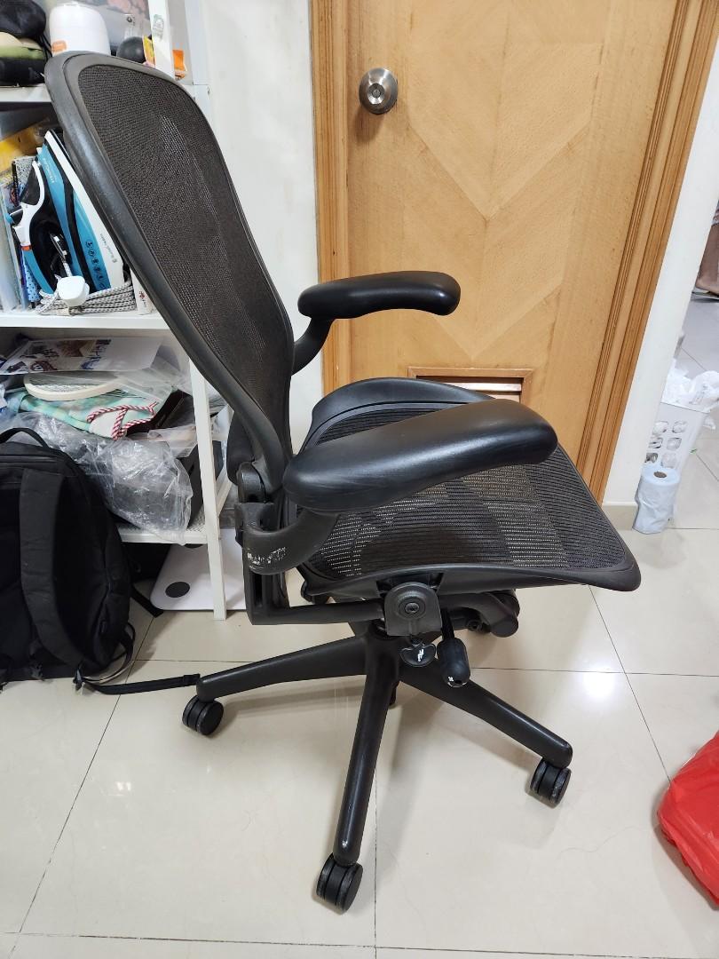 Miller Aeron ergonomic gaming Office Chair in Size C, 傢俬＆家居, 傢俬, 椅子- Carousell