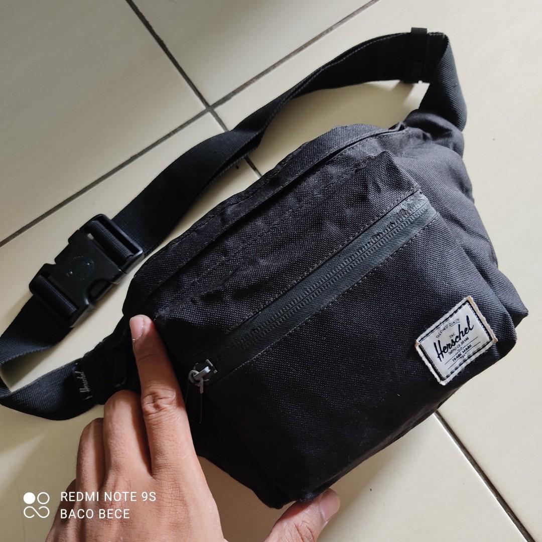 Herschel 2024 pouch bag