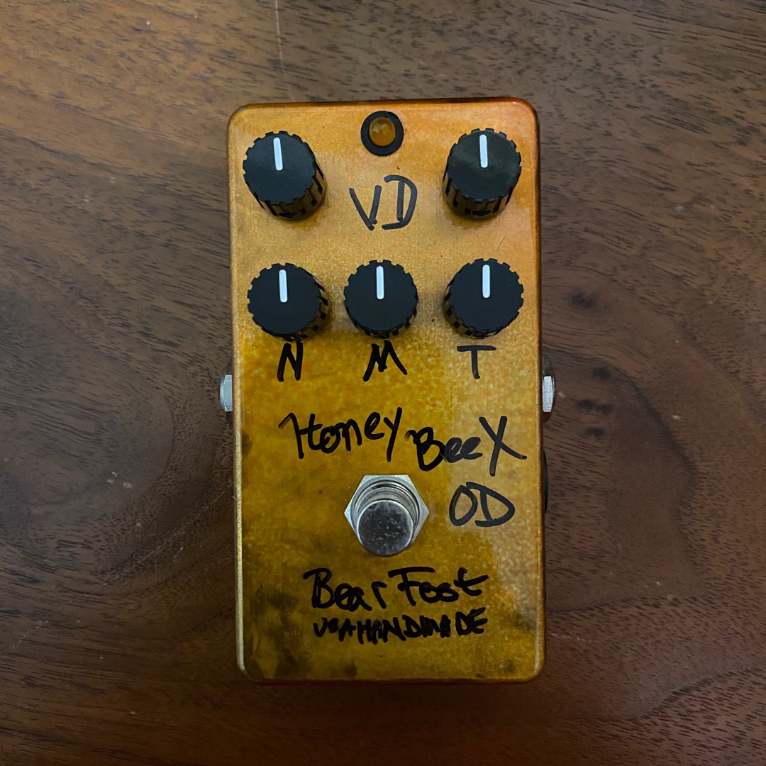 Honey Bee X (10 anniversary) overdrive Bearfoor Fx, Hobbies & Toys