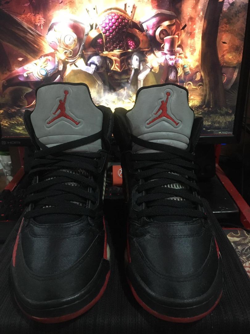 Satin bred clearance 5 on feet