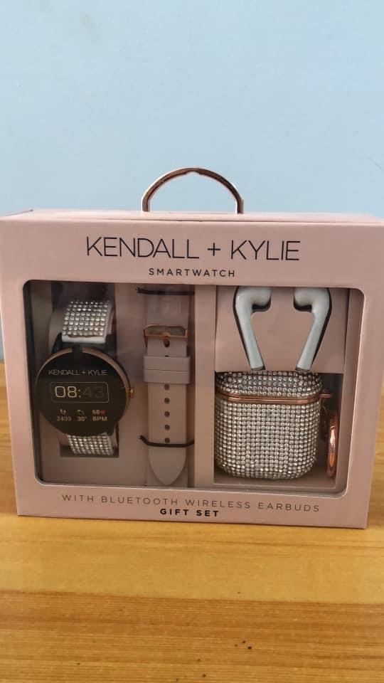 Kendall &Kylie smart watch with airpods set, Audio, Earphones on Carousell