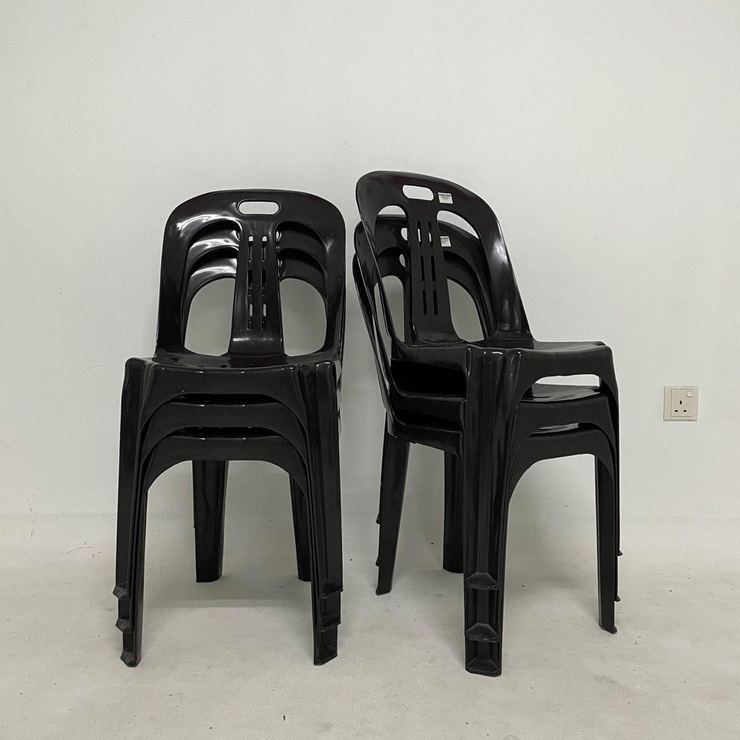 Kerusi Plastik., Furniture & Home Living, Furniture, Chairs on Carousell