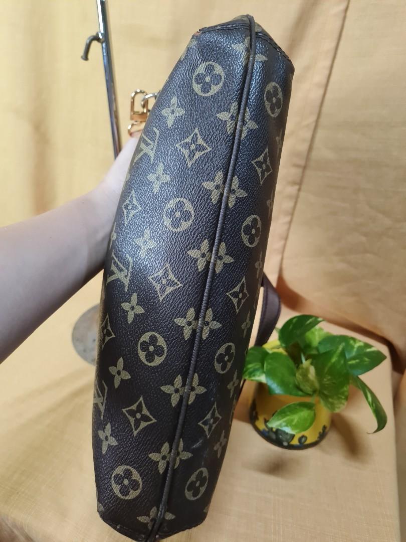 LV Shoulder Bag Banana, Luxury, Bags & Wallets on Carousell