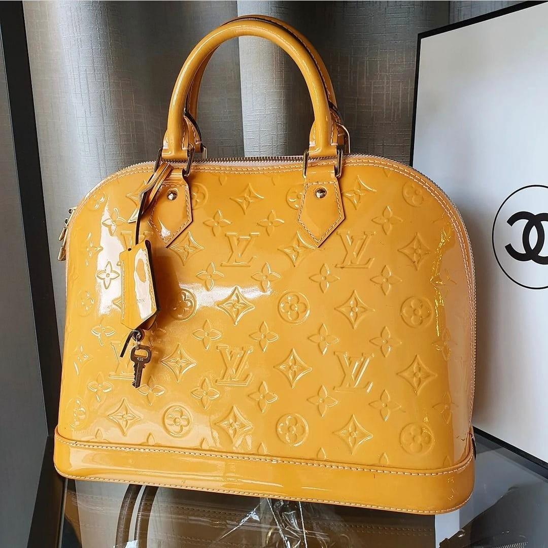 Louis Vuitton Kalahari, Luxury, Bags & Wallets on Carousell