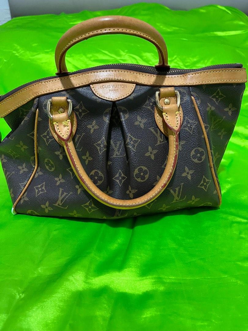 LV Tivoli (Category: Luxury Bags & Wallets) located in Paranaque City. Submitted by lcristobal (Listing ID 1190468224, Image 1). Description: Decluttering No code .