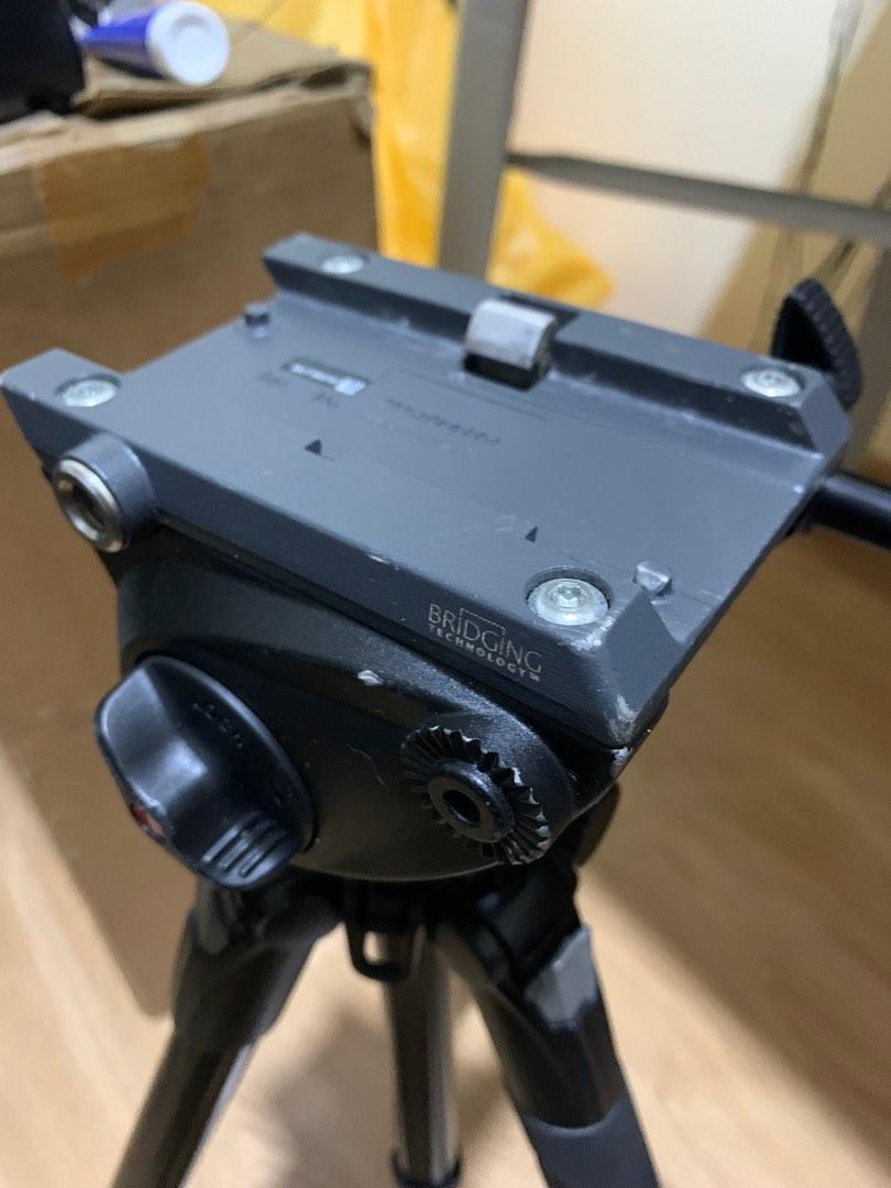 Manfrotto 290 Xtra Aluminium Tripod + MVH500AH Fluid Video Head, Photography, Photography