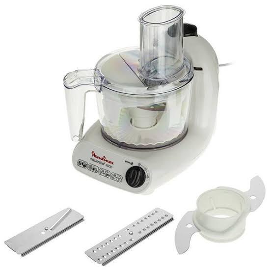 Moulinex Fp211 Food processor (Category: Other Kitchen Appliances) located in Rizal. Submitted by zaldybanan (Listing ID 1190404771, Image 1). Description: 1.5L Bowl Capacity, 2 speed plus Pulse , Easy Unlock System, Multifunctional, Ultra Compact, 500 watts, Aceessories: Blender system, grater, slicer, emulsifying disc.