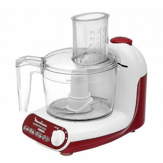 Moulinex Fp211 Food processor (Category: Other Kitchen Appliances) located in Rizal. Submitted by zaldybanan (Listing ID 1190404771, Image 2). Description: 1.5L Bowl Capacity, 2 speed plus Pulse , Easy Unlock System, Multifunctional, Ultra Compact, 500 watts, Aceessories: Blender system, grater, slicer, emulsifying disc.