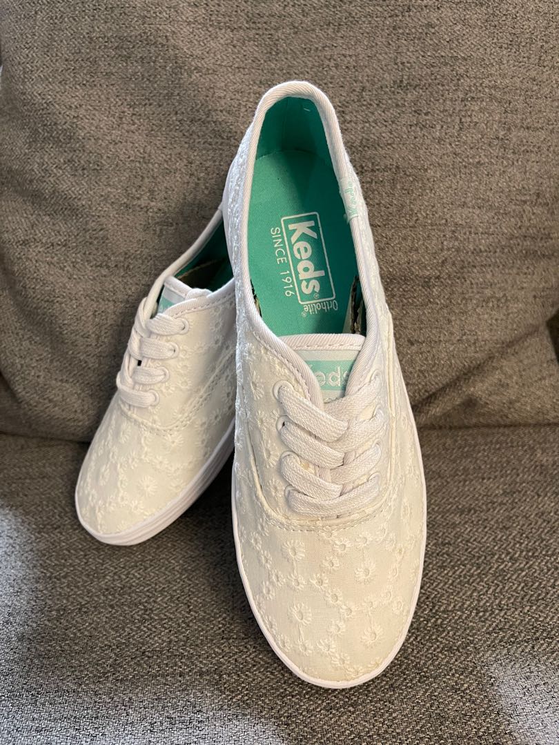 lace keds
