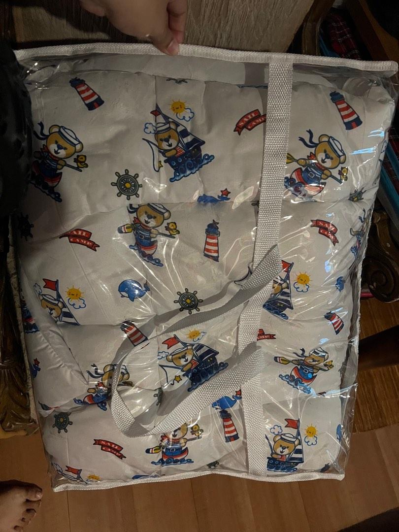 Newborn bed (Category: Bed Guards) located in Pasay City. Submitted by kittymeangel (Listing ID 1190347912, Image 1). Description: Bago siya hndi nagmit Ndoble ng bili.