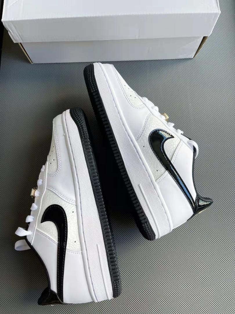 Nike Air Force 1 Low GS World Champions Low top casual board shoes black and white gold