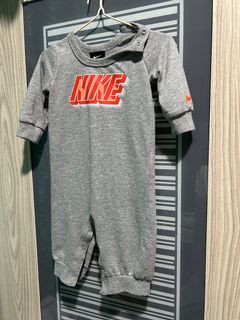(Category: ) located in . Submitted by mfcloset (Listing ID 1190403250, Image 1). Description: .