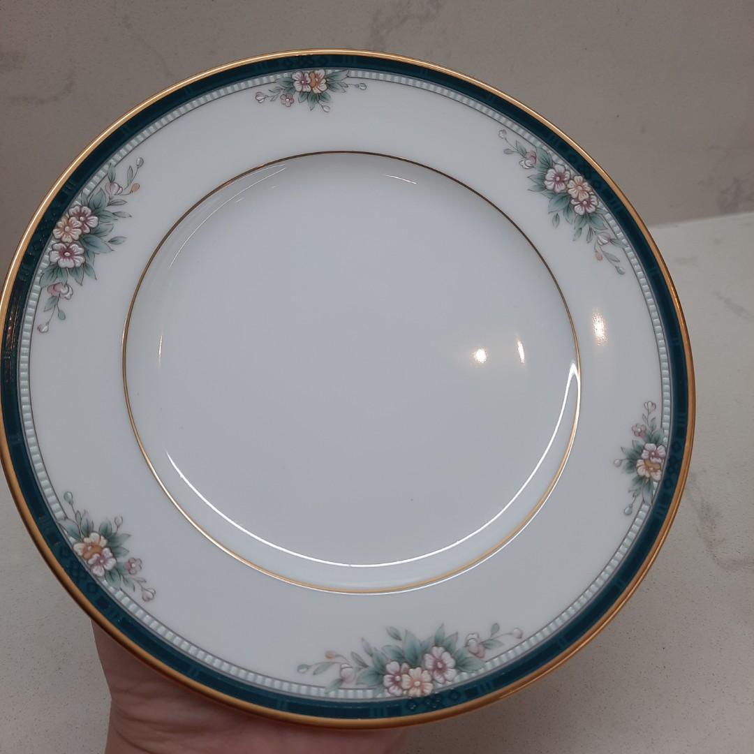 Noritake Landon Cake Plate/Dessert Plate (Category: Dinnerware & Cutlery) located in Mandaluyong City. Submitted by alexael (Listing ID 1190470347, Image 1). Description: 8 pieces available 275.00 per piece Sold as is. No box. RFS: De-cluttering.